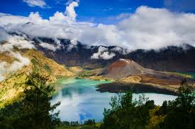 Pesona Indahnya Gunung Rinjani Lombok